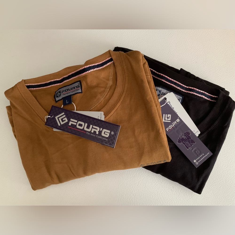 FOUR’G 2 pc Men’s T Shirts 1 Camel Brown 1 Black Short Sleeve Crew Neck Large